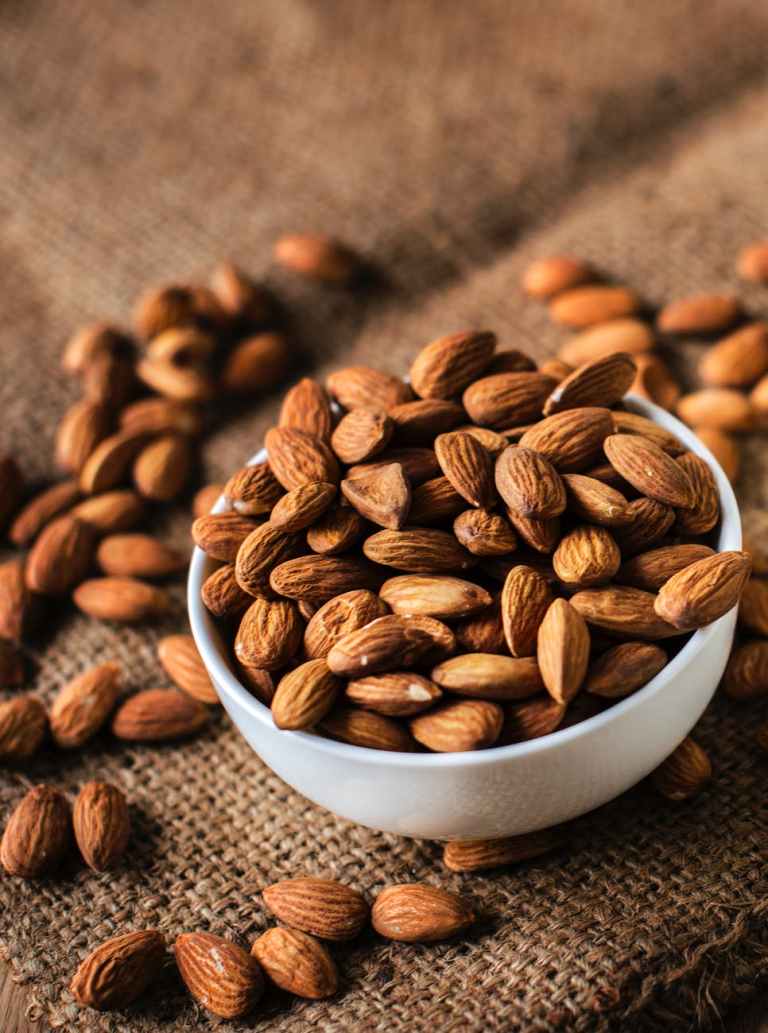 almond nut organic unshelled